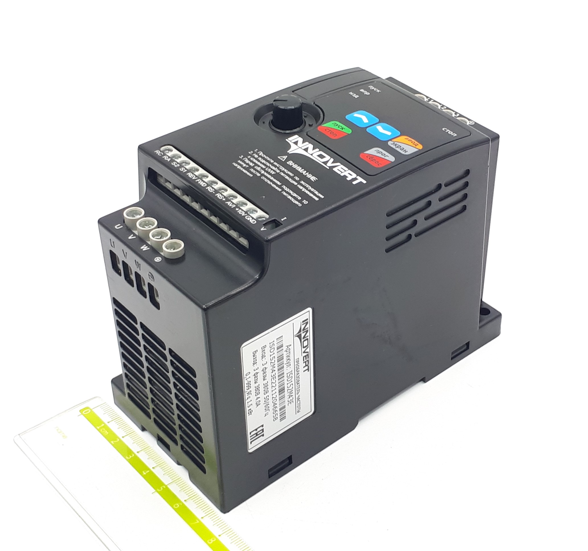 ISD152M43E mini PLUS 1,5kW 380VAC 3P 380VAC 3P 4,0A Innovert преобразователь частоты