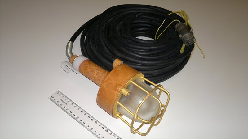 СПВ-27М/УХЛ/30М 25W 12/24VDC IP67 светильник под лампу накаливания взрывозащищенный переносной