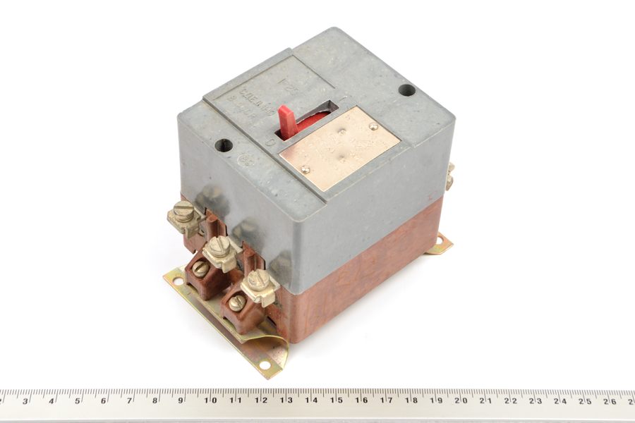 АК25-311-00 ОМ5 2A 13Iн 50Hz 3P AC выключатель автоматический