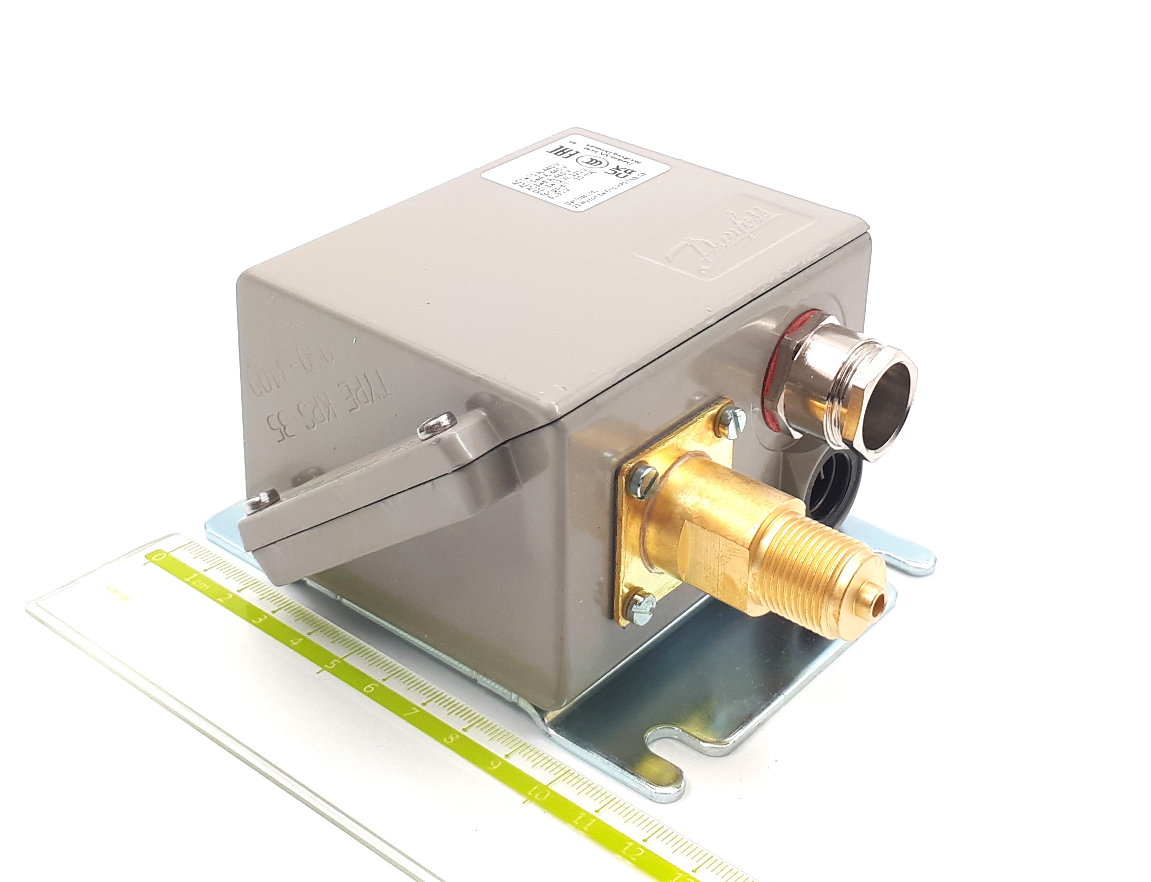 KPS35 060-310066 0-8bar diff.0,4-1,5bar G3/8R Danfoss датчик реле давления