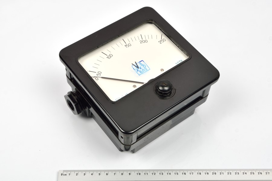 Э378 0-250V Kl.1,5 вольтметр