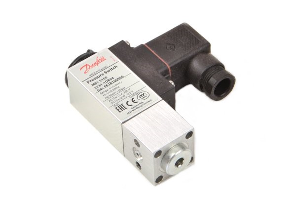 MBC5100-2231-1DB04 061B100966 1-6bar G1/4Rc Danfoss датчик реле давления