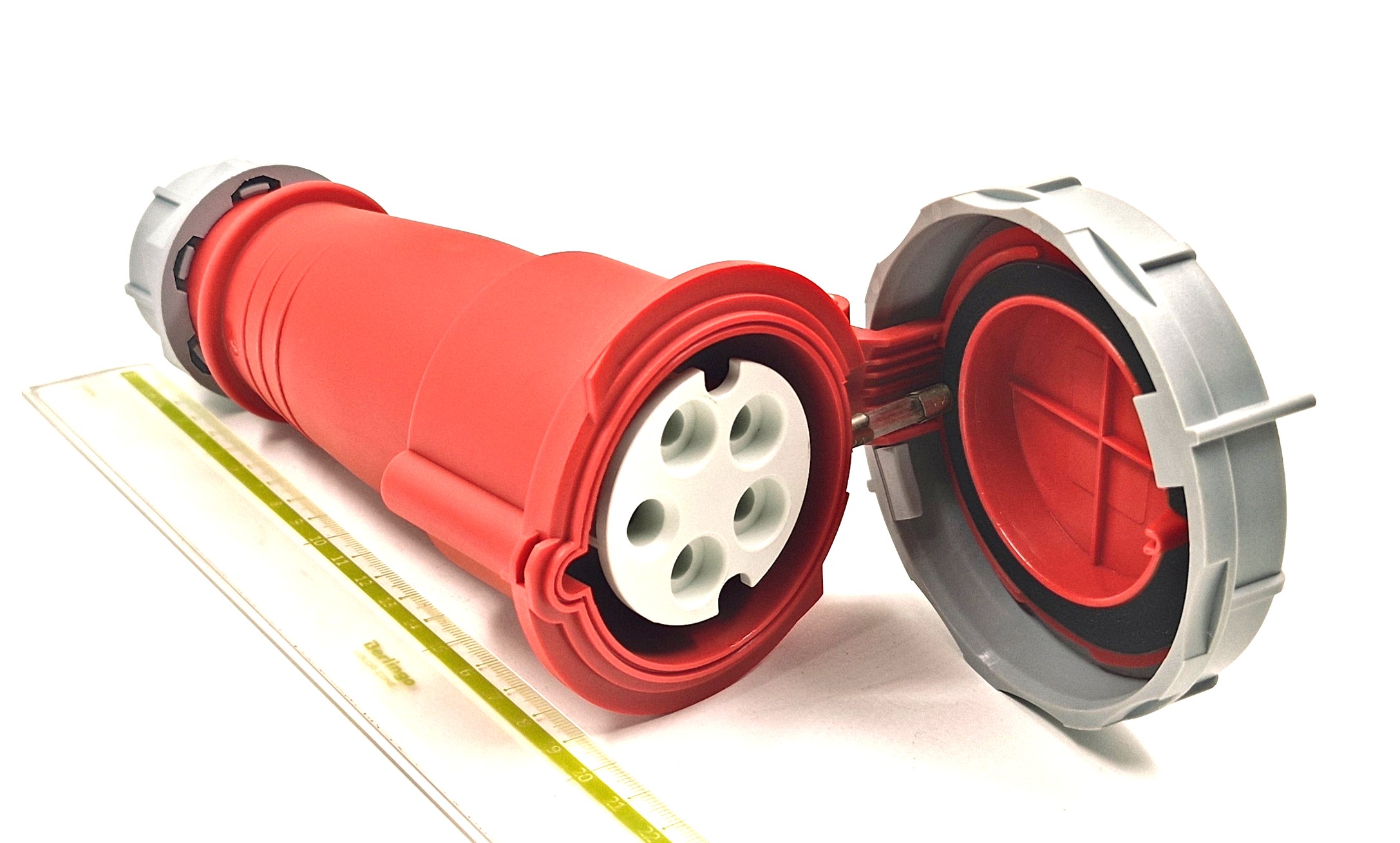 DIS3183247 (CS656-032-40) 3P+PE+N 32А-6h 380-415VAC IP67 DKC розетка кабельная переносная