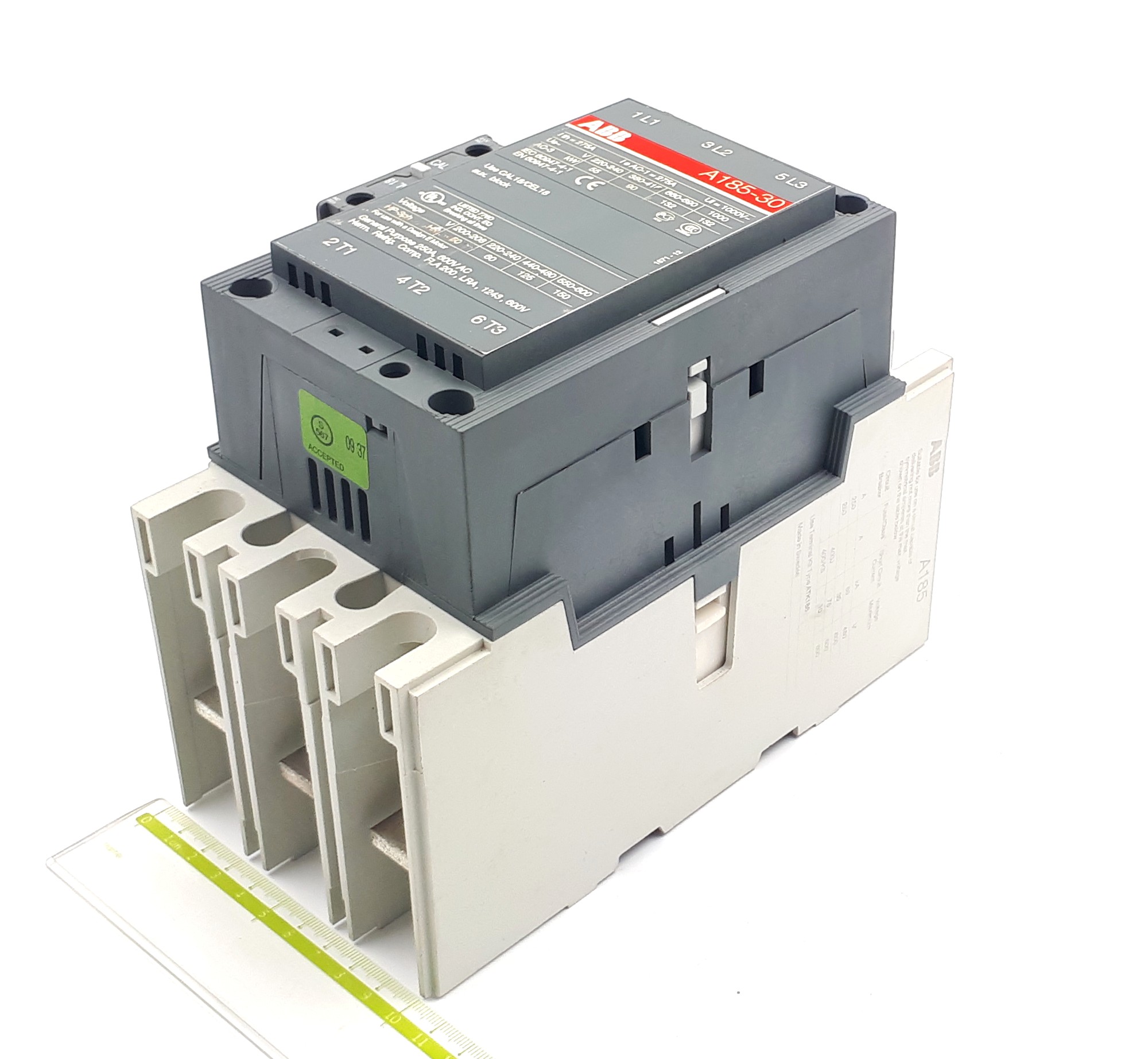 A185-30-11 275А 220VAC 90kW 400V 3P 2NO+2NC ABB контактор