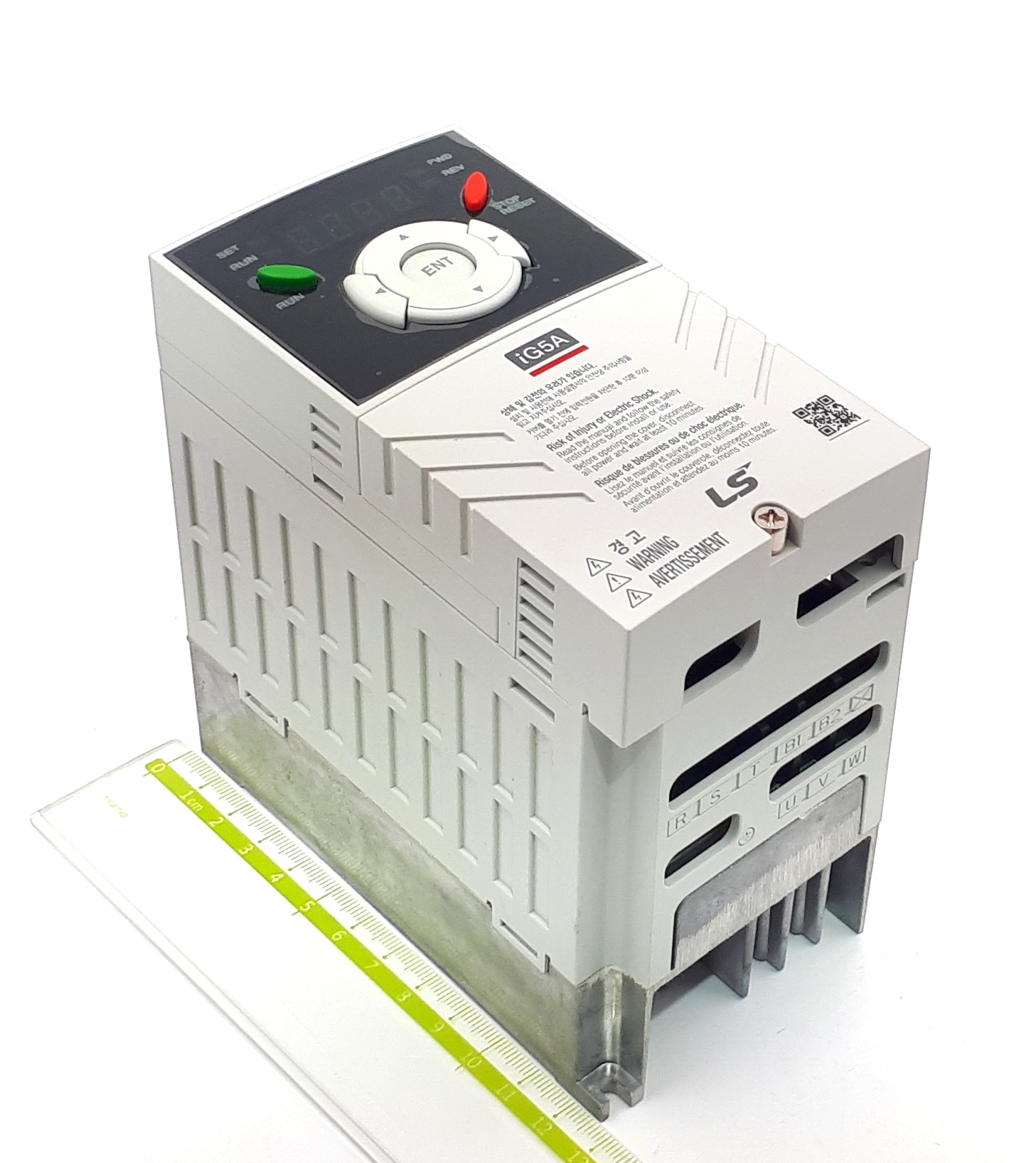 SV004iG5A-4 0,4kW 380-480VAC 3P 1,25A 0,95kVa 0,1-400Hz 3P LS преобразователь частотный