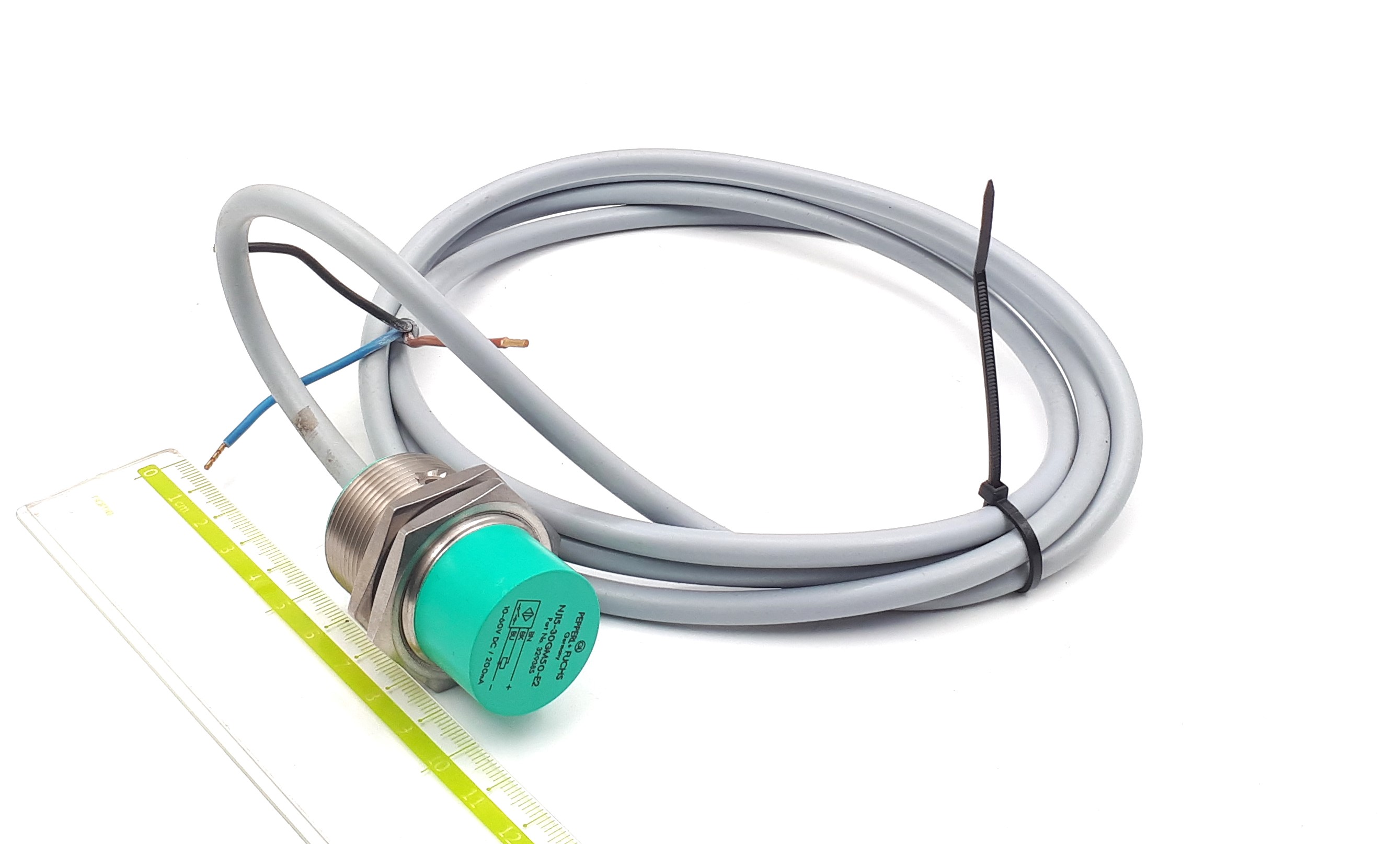 NJ15-30GM50-E2 PNP 1NO 10-60VDC 15mm 2m IP67 Pepperl+Fuchs датчик положения индуктивный