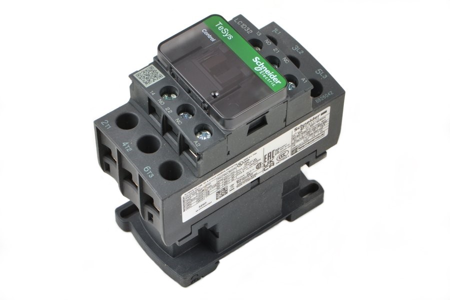 LC1-D32M7 60A 220VAC 15kW 400V 3P 1NO+1NC Schneider Electric контактор