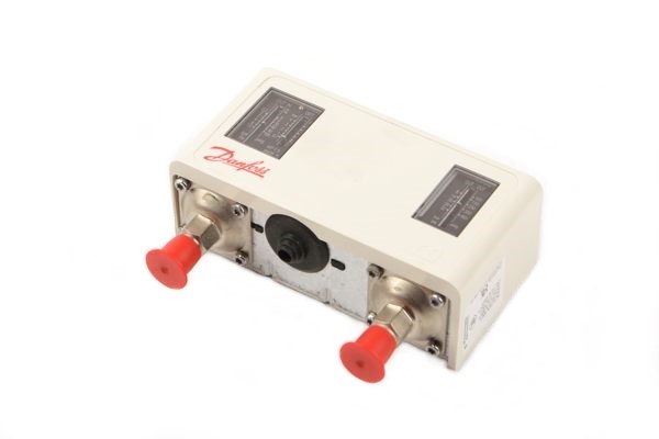 KP15 060-124391 LP:-0,2-7,5bar / HP: 8-32bar G1/4R Danfoss датчик реле давления