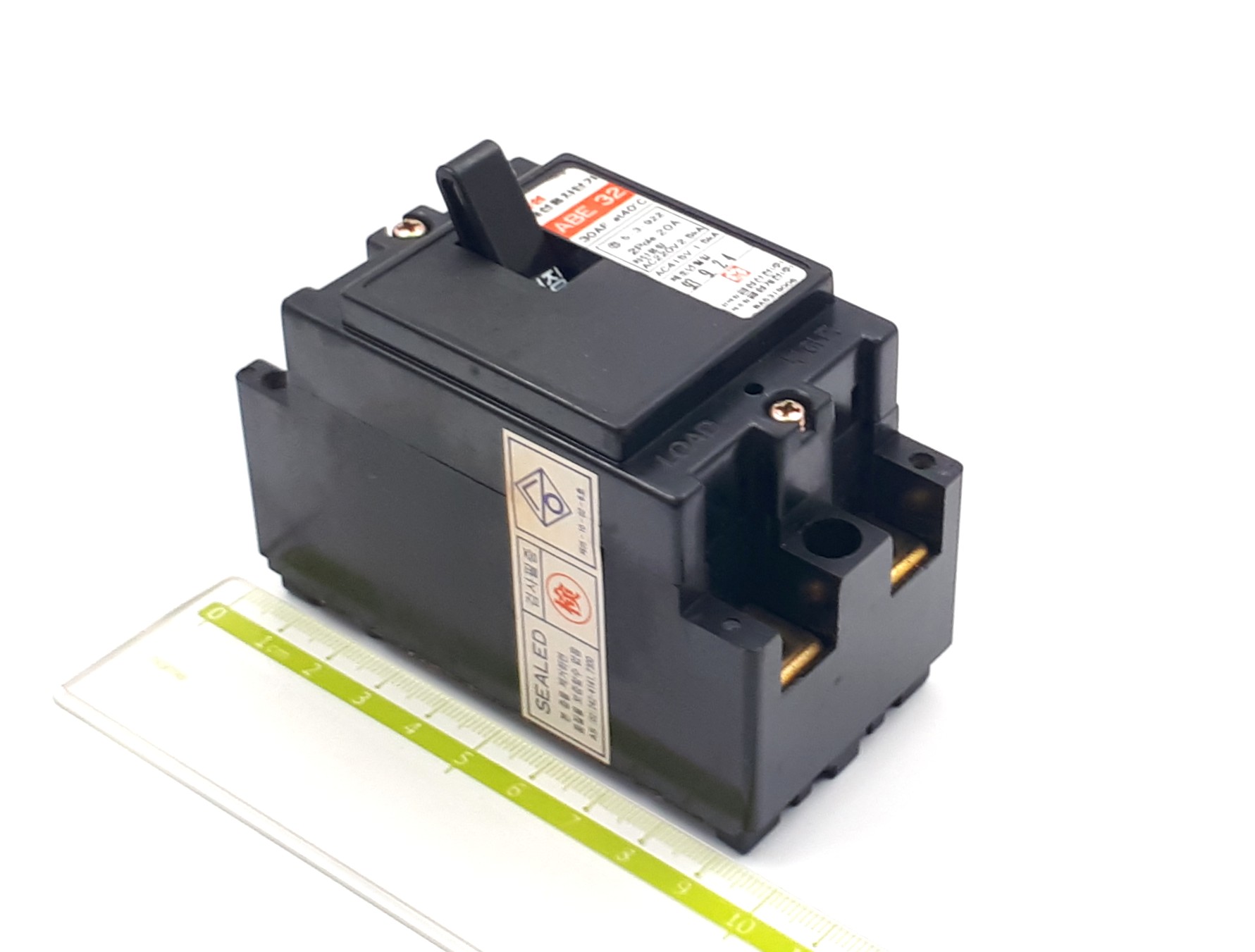 ABE32AF 20А 2P 2,5kA 220V 50Hz LG выключатель автоматический