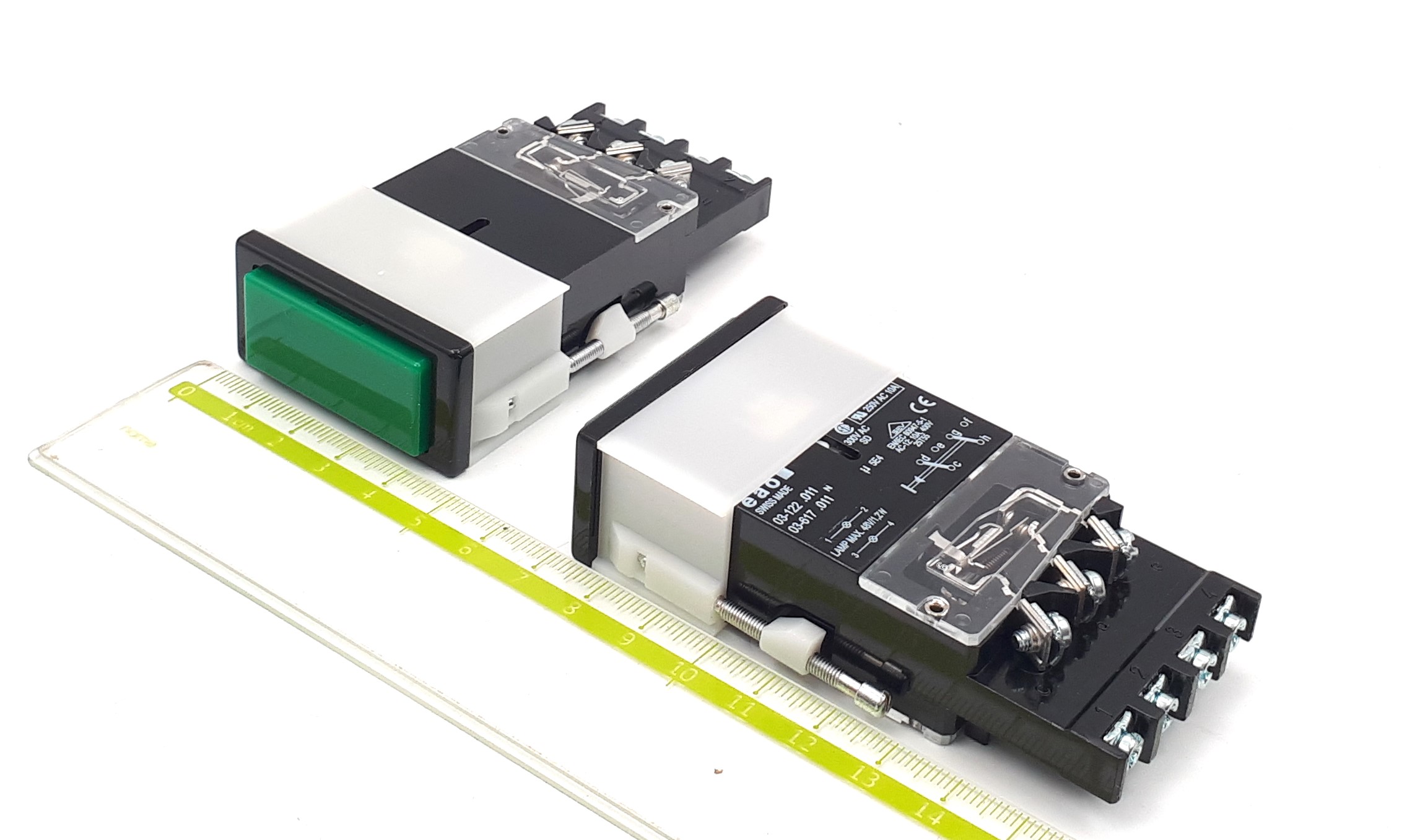 03-617.011/03-122.011 2NO+2NC T6.8 2x40mA 12-48V EAO 2х ламповая кнопка управления зеленая