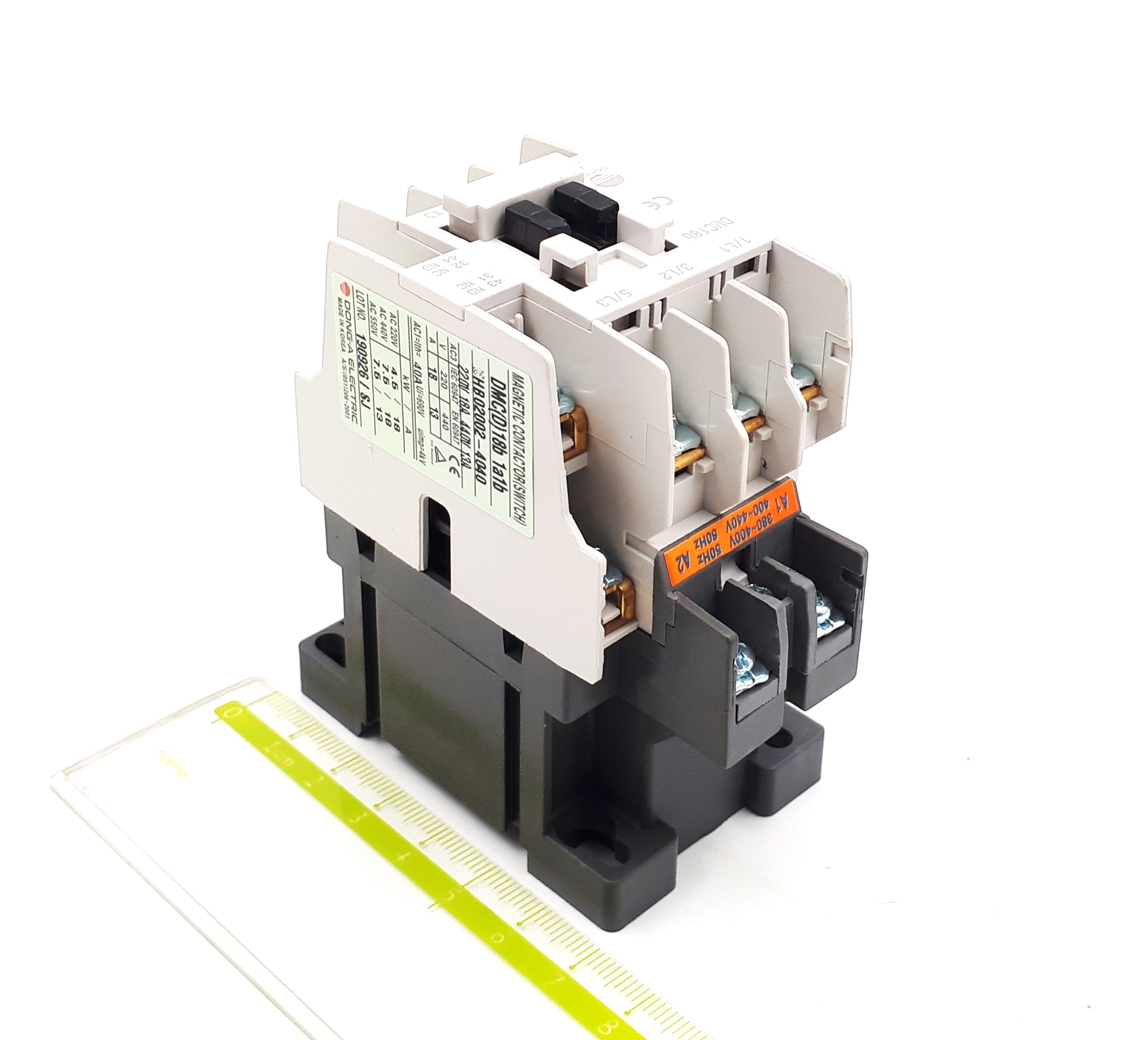 DMC18b 18A 380-440VAC 7,5kW 380-440V 3P 1NO+1NC Dong-A контактор