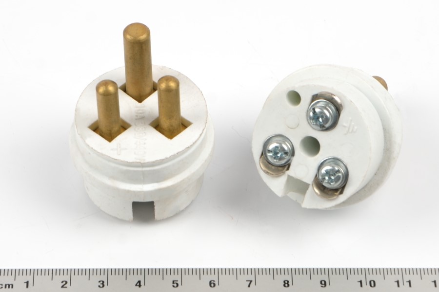 PB101-4 2P+E 16A 380/440V колодка контактная вилочная