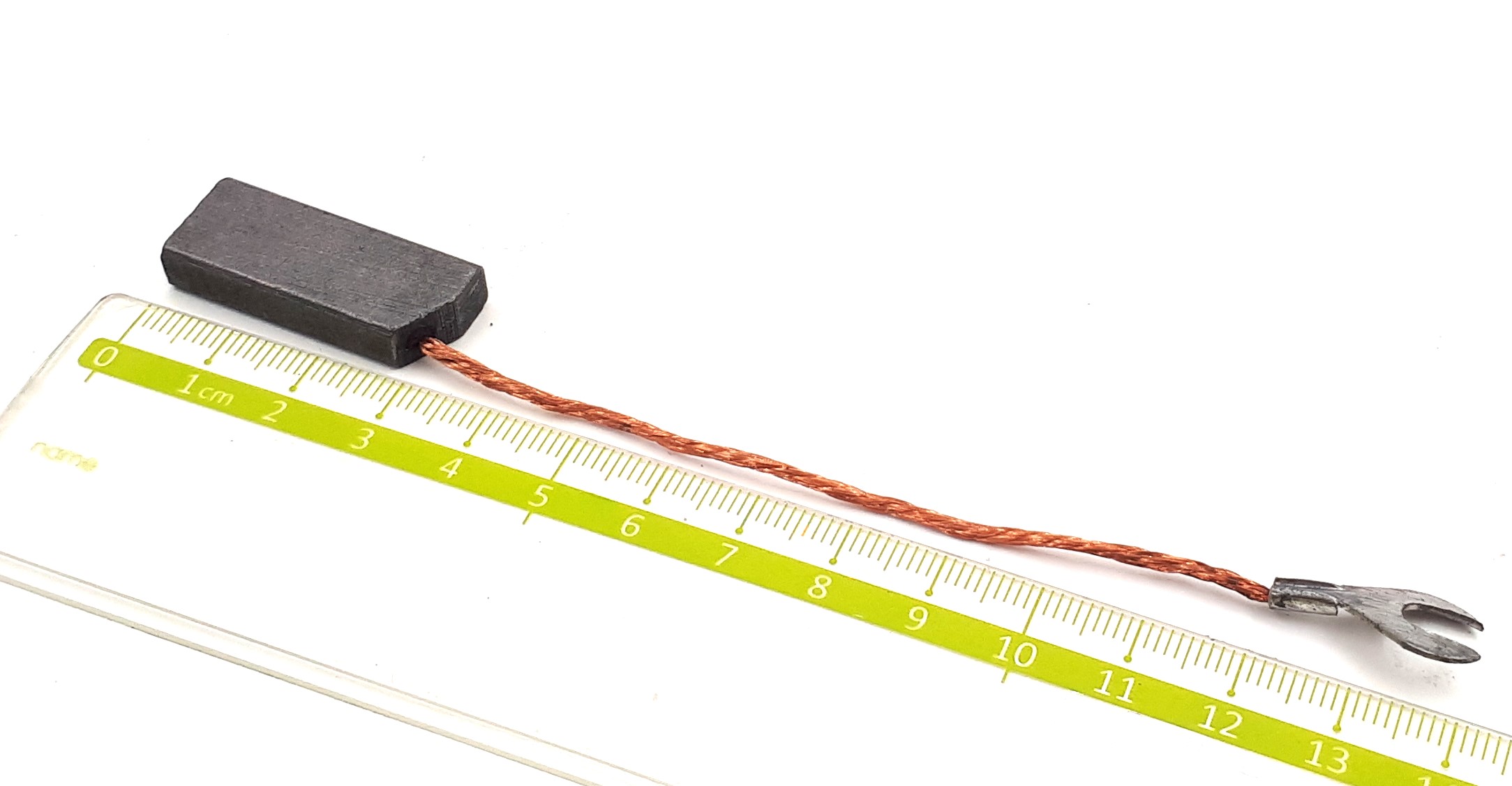 МГ-4(Е19) 6,3х12,5х32 К4-2 щетка металлографитная