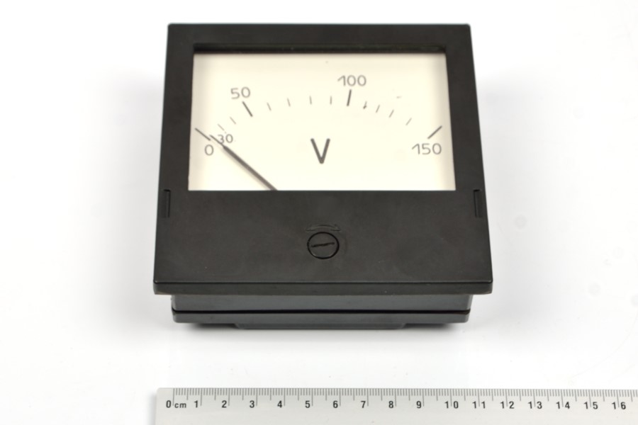 Э365-1 0-150V 50Hz Kl.1,5 вольтметр