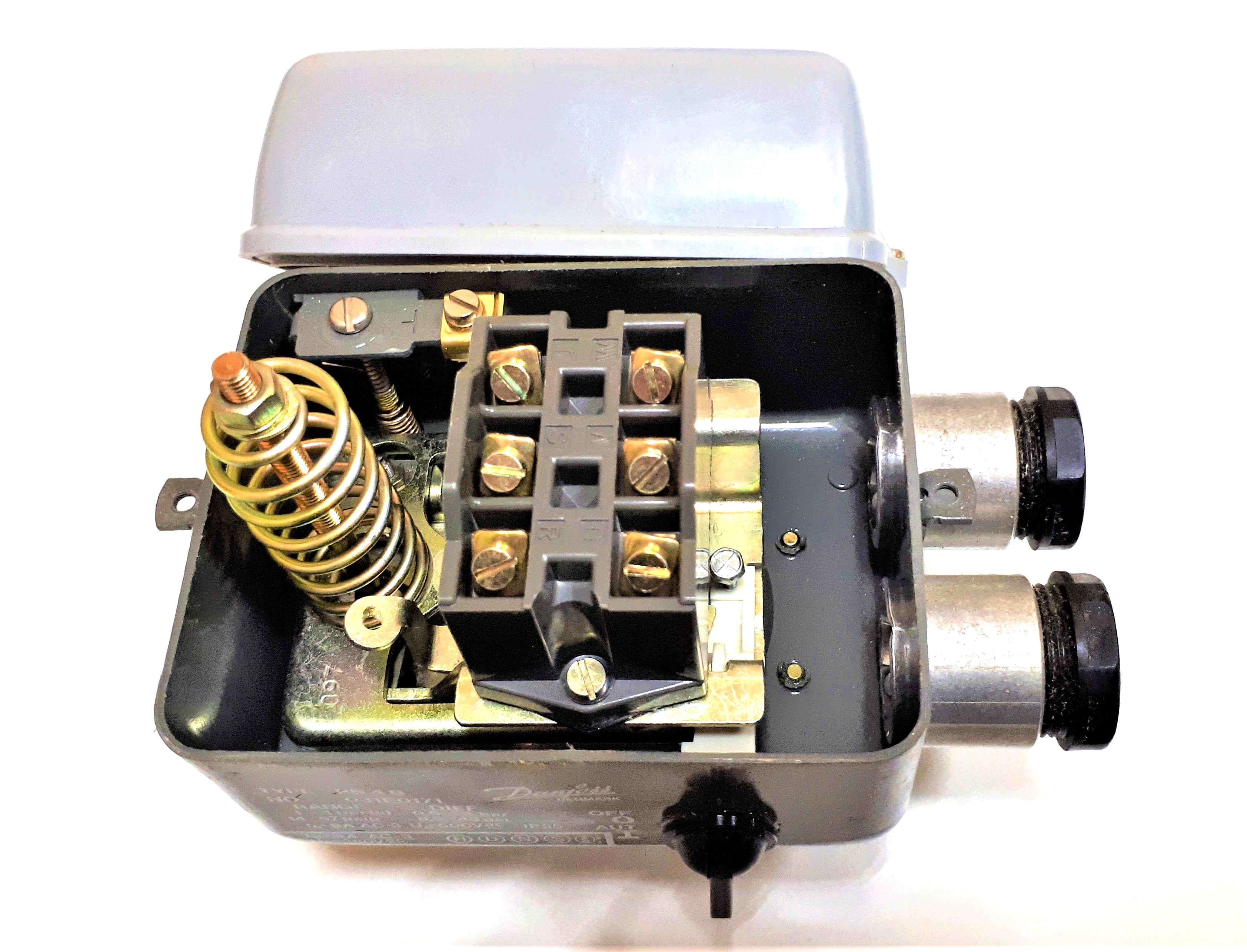 PS4B 031E0171 1-4bar diff0,6-3bar G1/2Rc Danfoss датчик реле давления