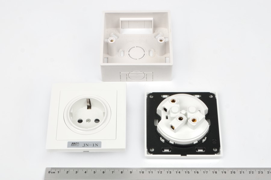 JN-1N 2P+E 16A 250V IP22 АМЭО розетка каютная накладная