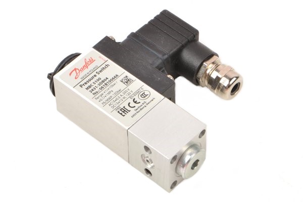 MBC5100-2431-3DB04 061B100666 1-10bar G1/4Rc Danfoss реле давления