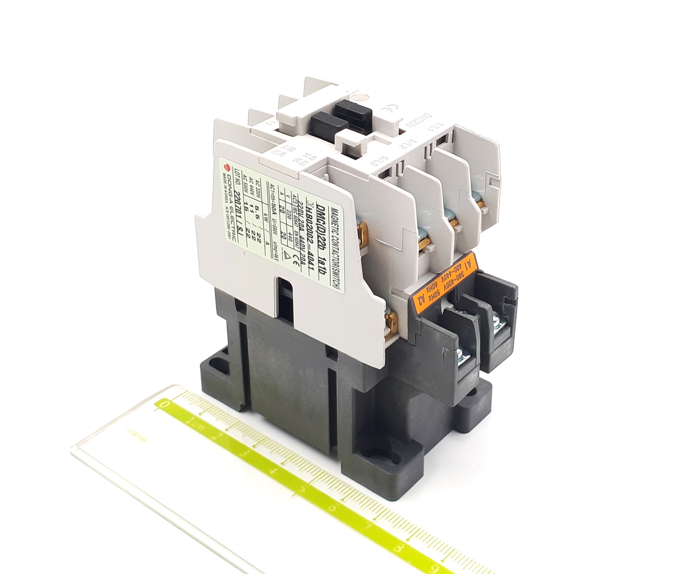 DMC22b 22A 380-440VAC 11kW 380-440V 3P 1NO+1NC Dong-A контактор