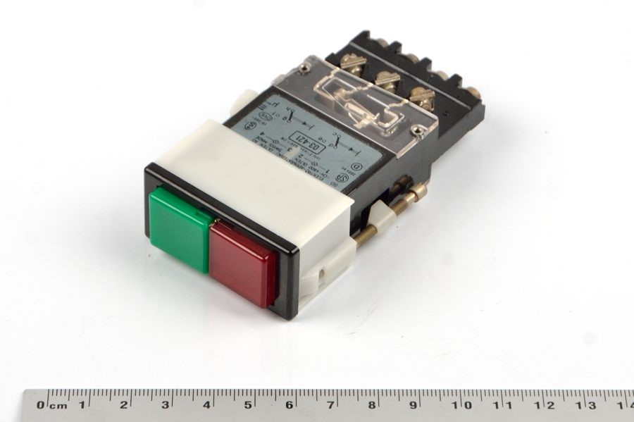 03-421 (зеленый/красный) EAO кнопка управления с подсветкой