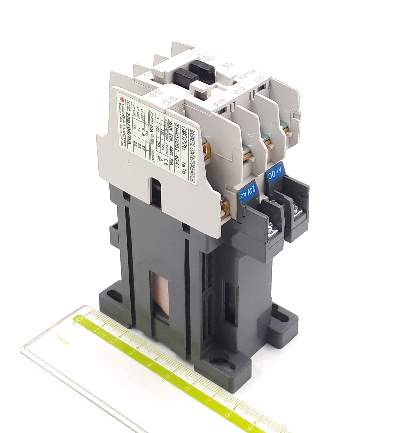 DMD22b 22A 24VDC 11kW 380-440V 3P 1NO+1NC Dong-A контактор