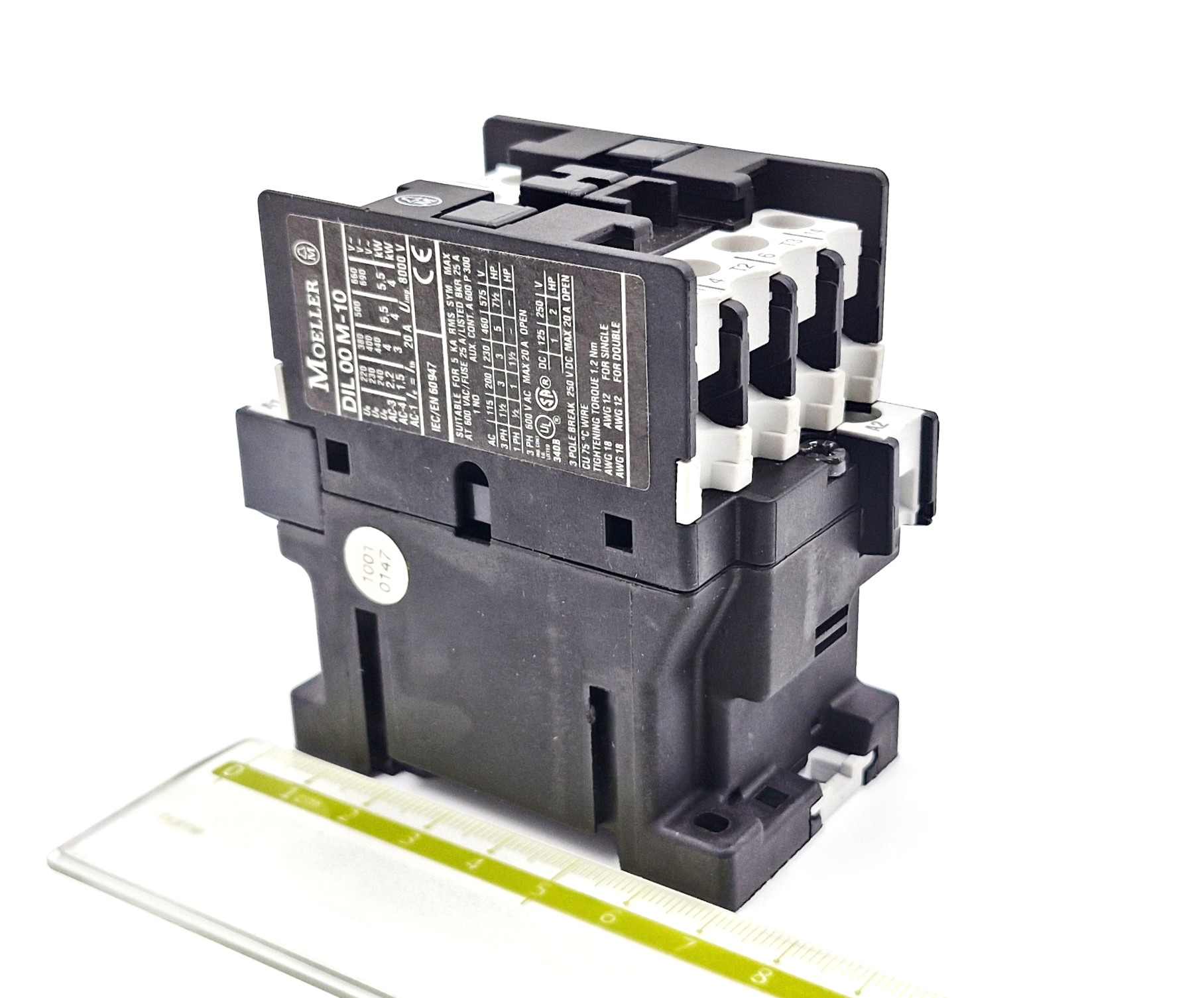DIL00M-10 20A 230VAC 50/60Hz 4kW 380V 3Р 1NO Moeller контактор
