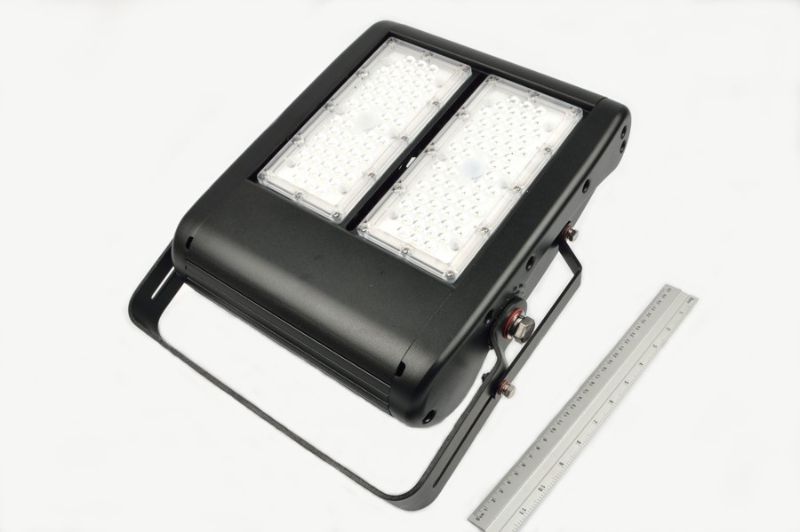 SFD-100 100W 100-277VAC IP67 85х135° АМЭО прожектор светодиодный судовой