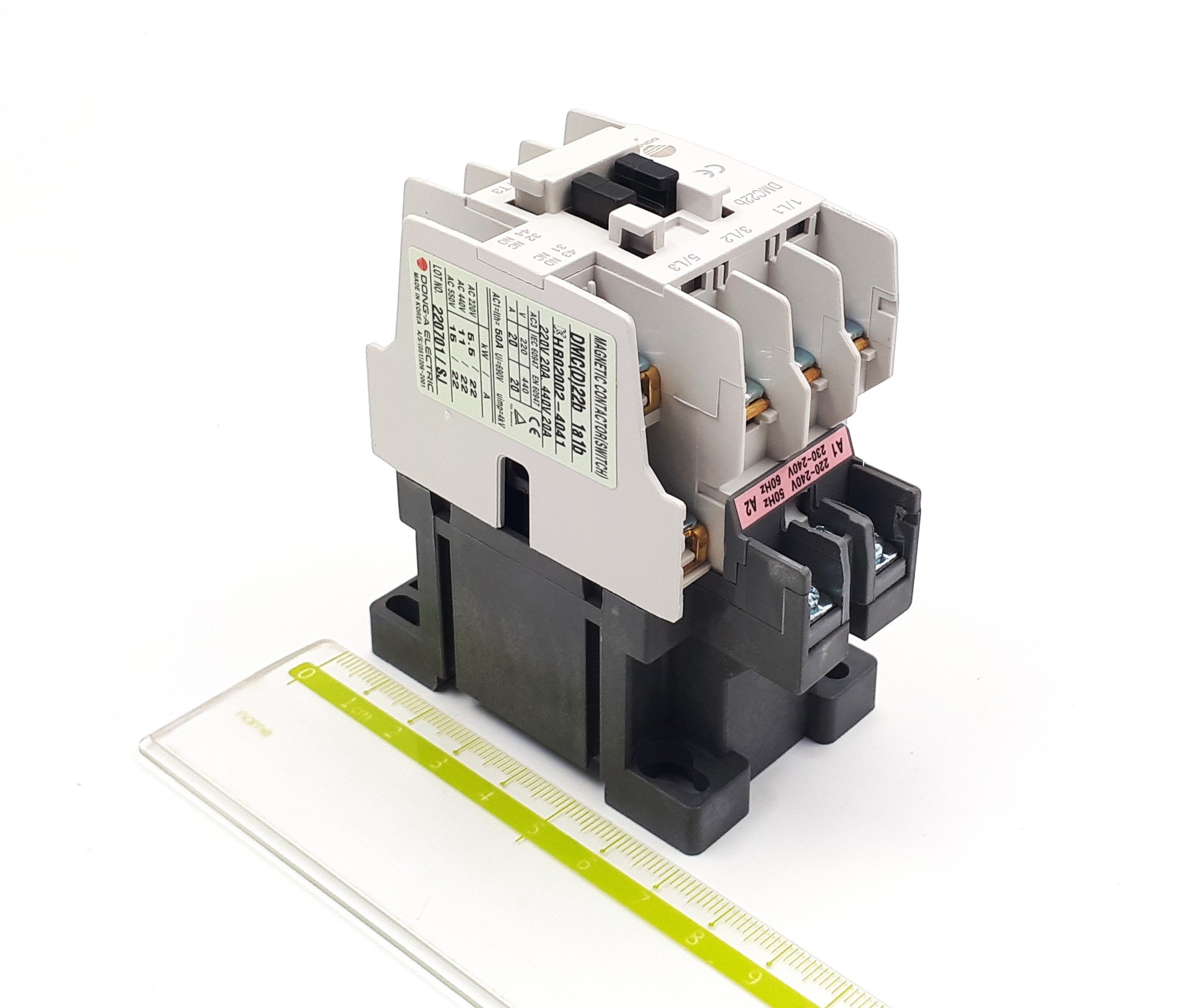 DMC22b 22A 220-240VAC 11kW 380-440V 3P 1NO+1NC Dong-A контактор