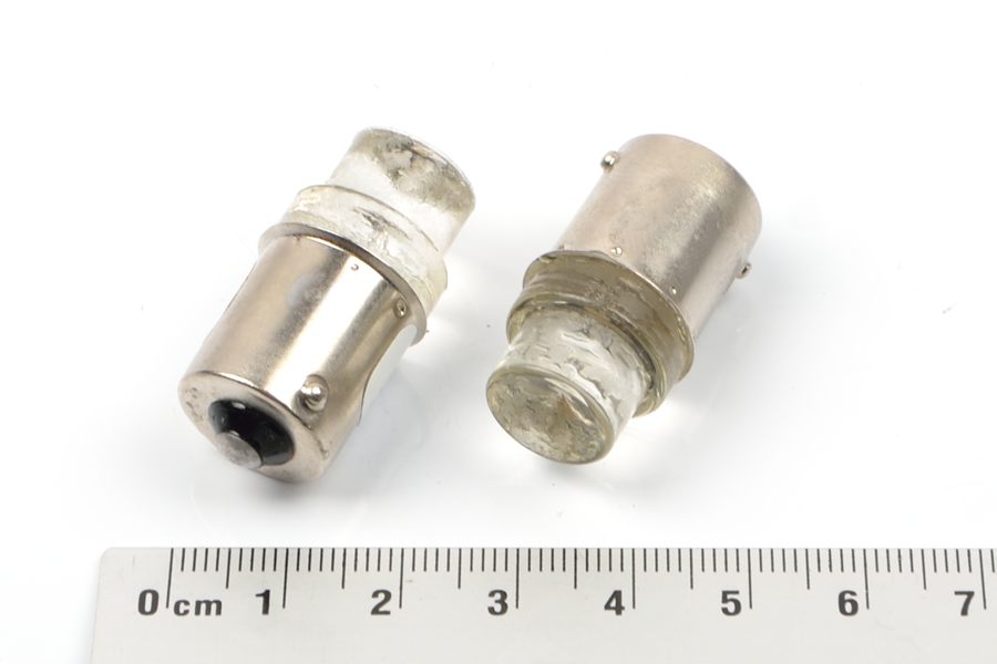 B15s 2,7V 0,1A У271Бц лампа светодиодная красная (для ФСХ)