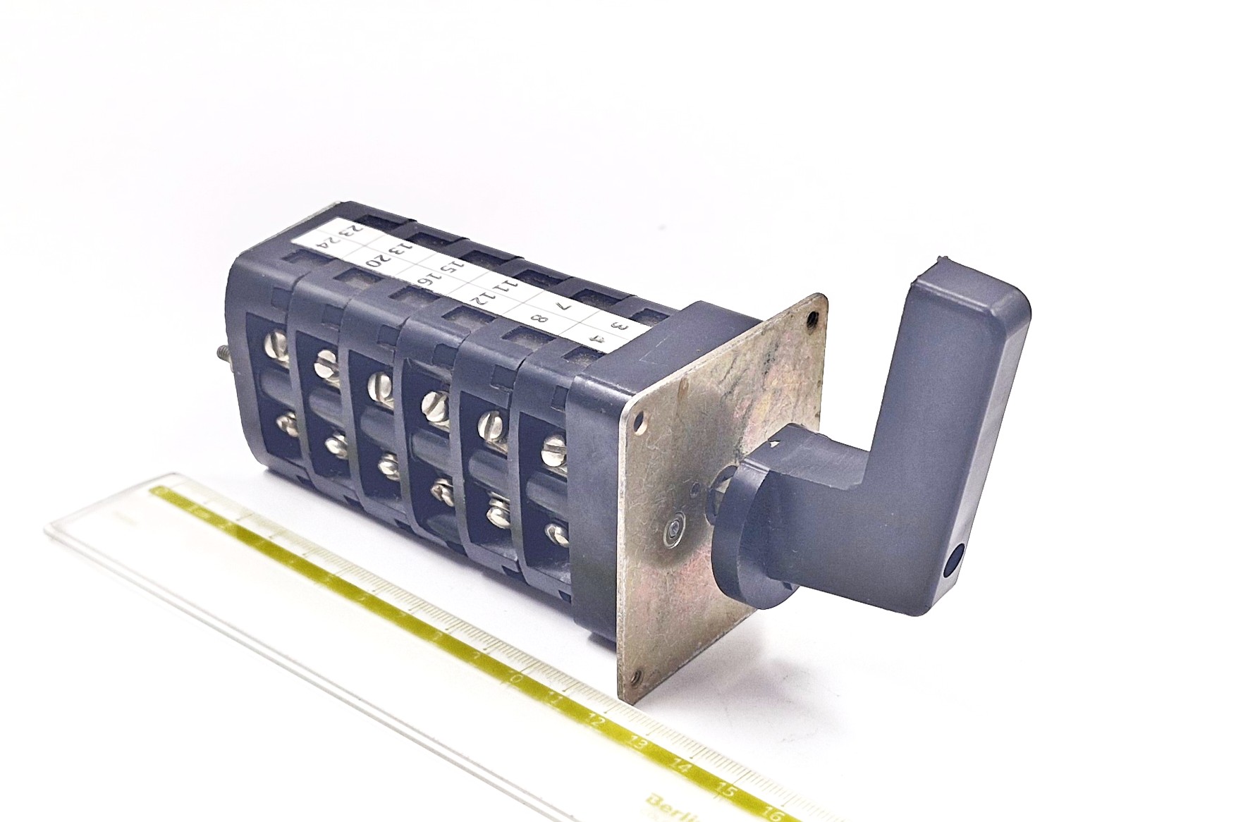 ПКУ3-11 А6034 УХЛ3 16A 500V/-220V переключатель кулачковый