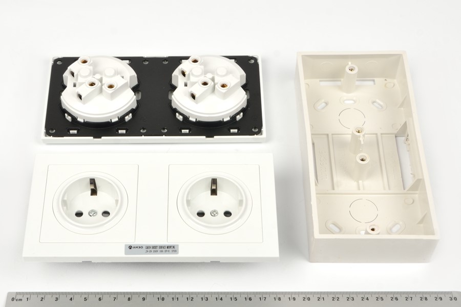 JN-2N 2x2P+E 16A 250V IP22 АМЭО розетка каютная двойная накладная