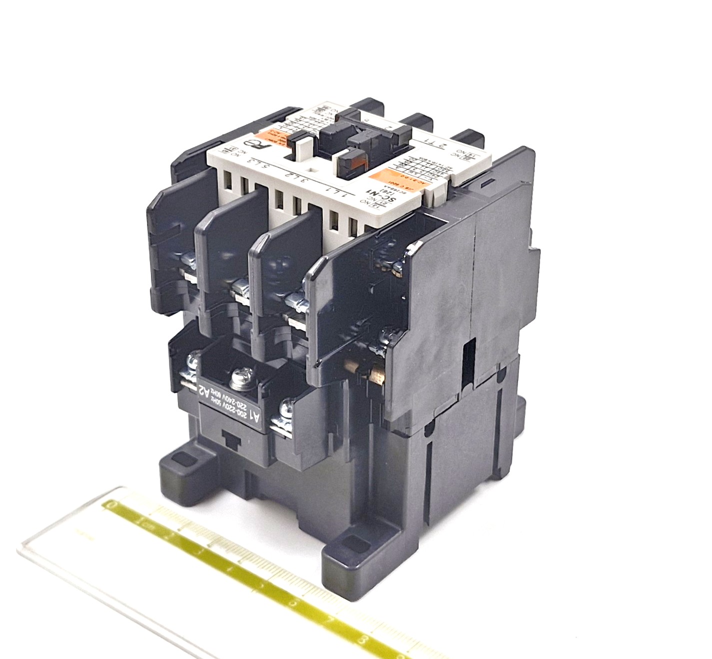 SC-1N 50A 200-240VAC AC3 15kW 380-440V 3P 2NО+2NC Fuji Electric контактор