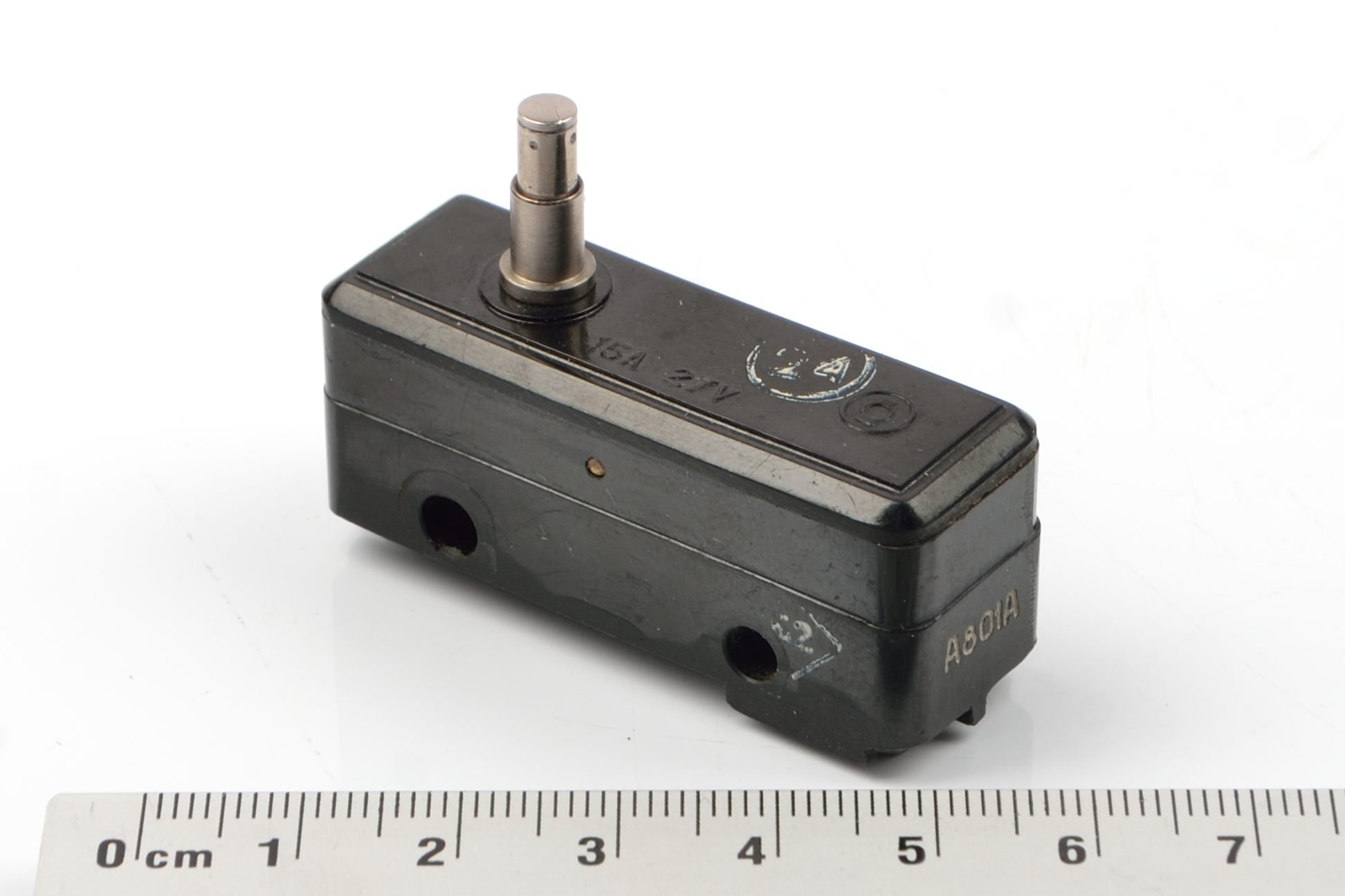 А801А 15A 27V (кнопка нажимная) микропереключатель