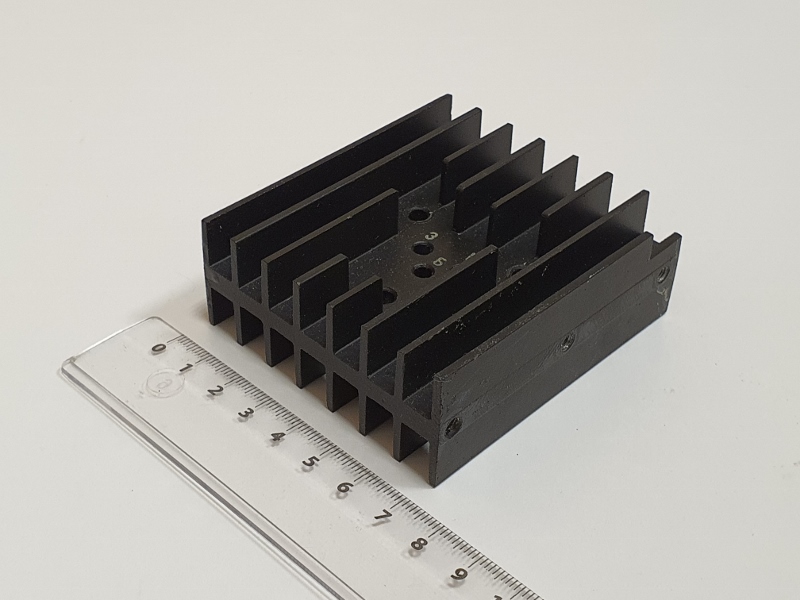 АВМ-131 30x70x80mm охладитель для транзисторов