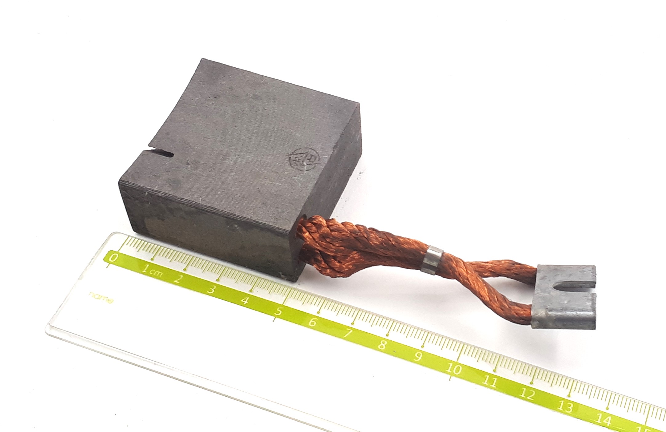 МГ-4(Е19) 25х50х50 К1-2 щетка металлографитная