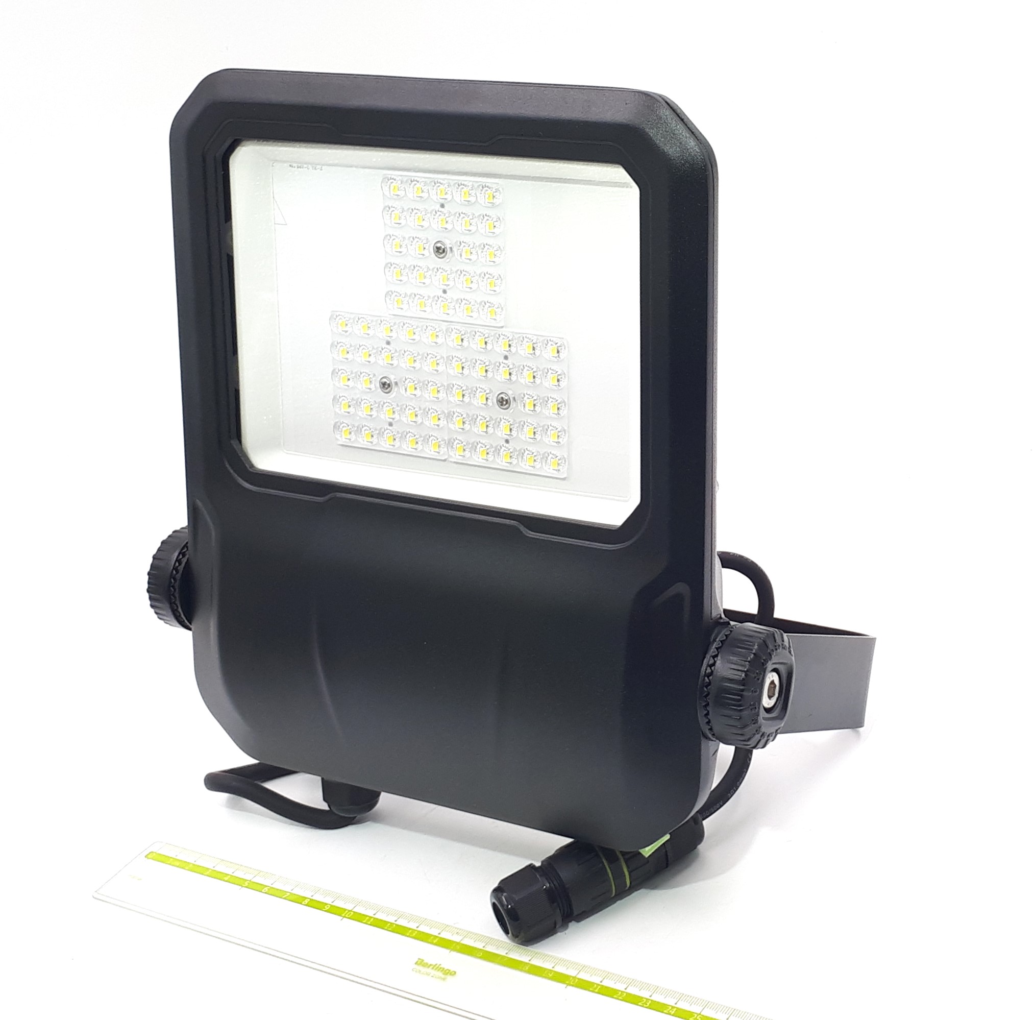 SFD-30 30W 24VDC IP67 80х150° АМЭО прожектор светодиодный судовой