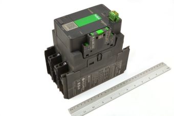 613829