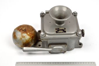 ЗВРФ24Г-01 24VDC 92dB 5W звонок ревун судовой  ЗВРФ24Г-01 24VDC 92dB 5W звонок ревун судовой