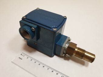 4140EK1E00EE3-EE  66-87°С 40/18mm G1/2R Amot Controls датчик реле температуры