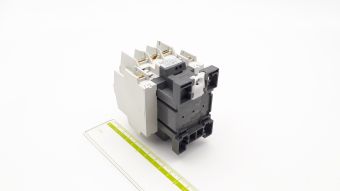 DMC48b 45A 220-240VAC 18,5kW 380-440V 3P 2NO+2NC Dong-A контактор