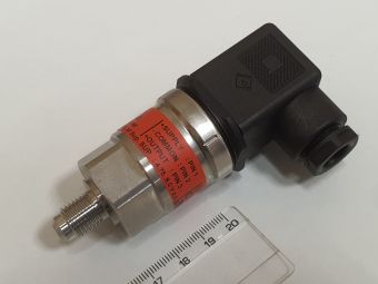 AKS32R 060G0090 -1-34bar 4,75-8VDC G1/4R Danfoss датчик преобразователь давления 