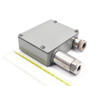 8200 CH-8708 0-25bar 4-20mA 10-34VDC Trafag датчик реле давления