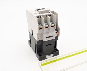 DMC18b 18A 380-440VAC 7,5kW 380-440V 3P 1NO+1NC Dong-A контактор