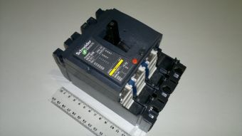 LV430390 NSX160B 160A 3P 690V 50/60Hz Compact Schneider Electric коммутационный блок