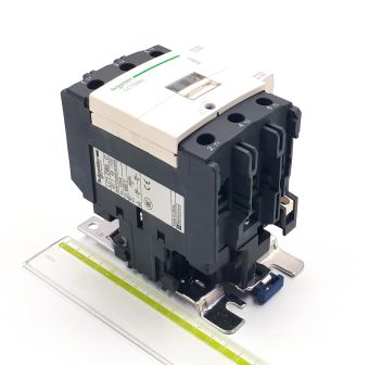 LC1-D80M7C 125A 230-240VAC 50/60Hz 37kW 380V 3P 1NO+1NC Schneider Electric контактор