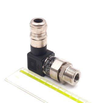 8298.77.2517 0-6bar 4-20mA 9-32VDC G1/4R Trafag датчик реле давления