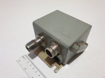 EMP2 084G2107 0-6bar 4-20mA G1/2R Danfoss преобразователь давления 