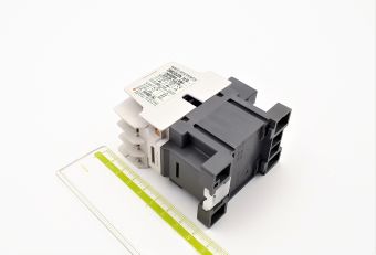 DMC22b 22A 380-440VAC 11kW 380-440V 3P 1NO+1NC Dong-A контактор