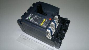 LV431390 NSX250B 250A 3P 690V Compact Schneider Electric коммутационный блок