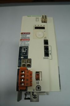 LXM32AD72N4 Drive Schneider Electric