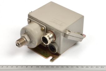 KPS31 060-310966 0-2,5bar diff 0,1bar G3/8R Danfoss датчик реле давления  